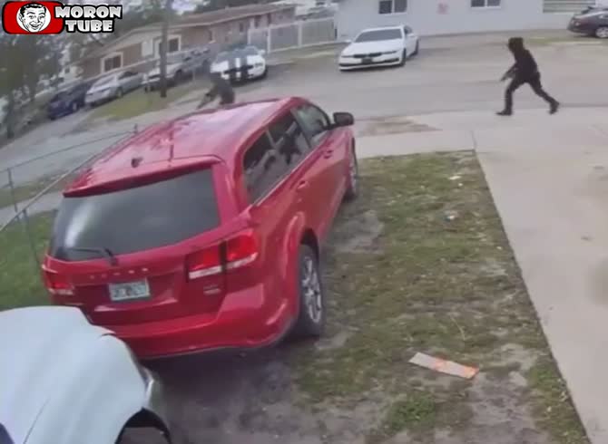 Video :A firefight between two gangs is captured on camera by a doorbell (featuring rapper Baby Cino)